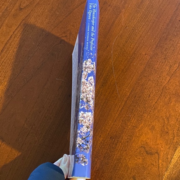 The Housekeeper and the Professor paperback book - Picture 5 of 5